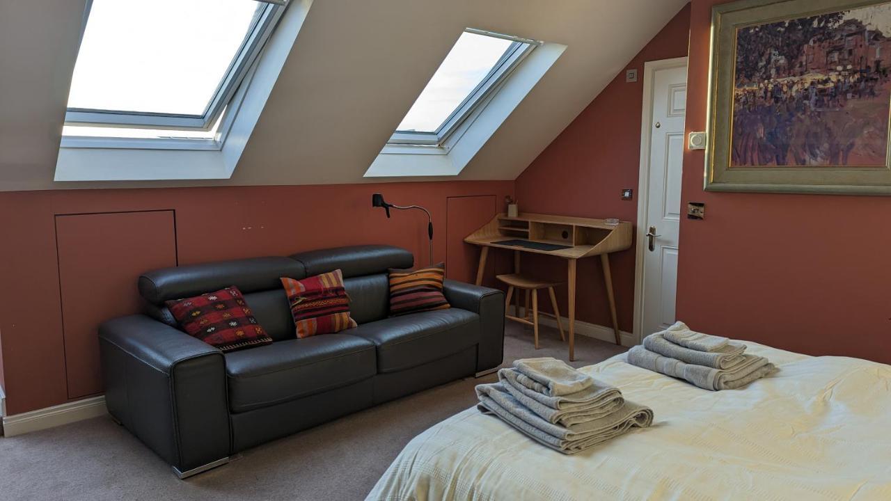 Bed and Breakfast Elegant Relaxed Studio Мэйнут Экстерьер фото